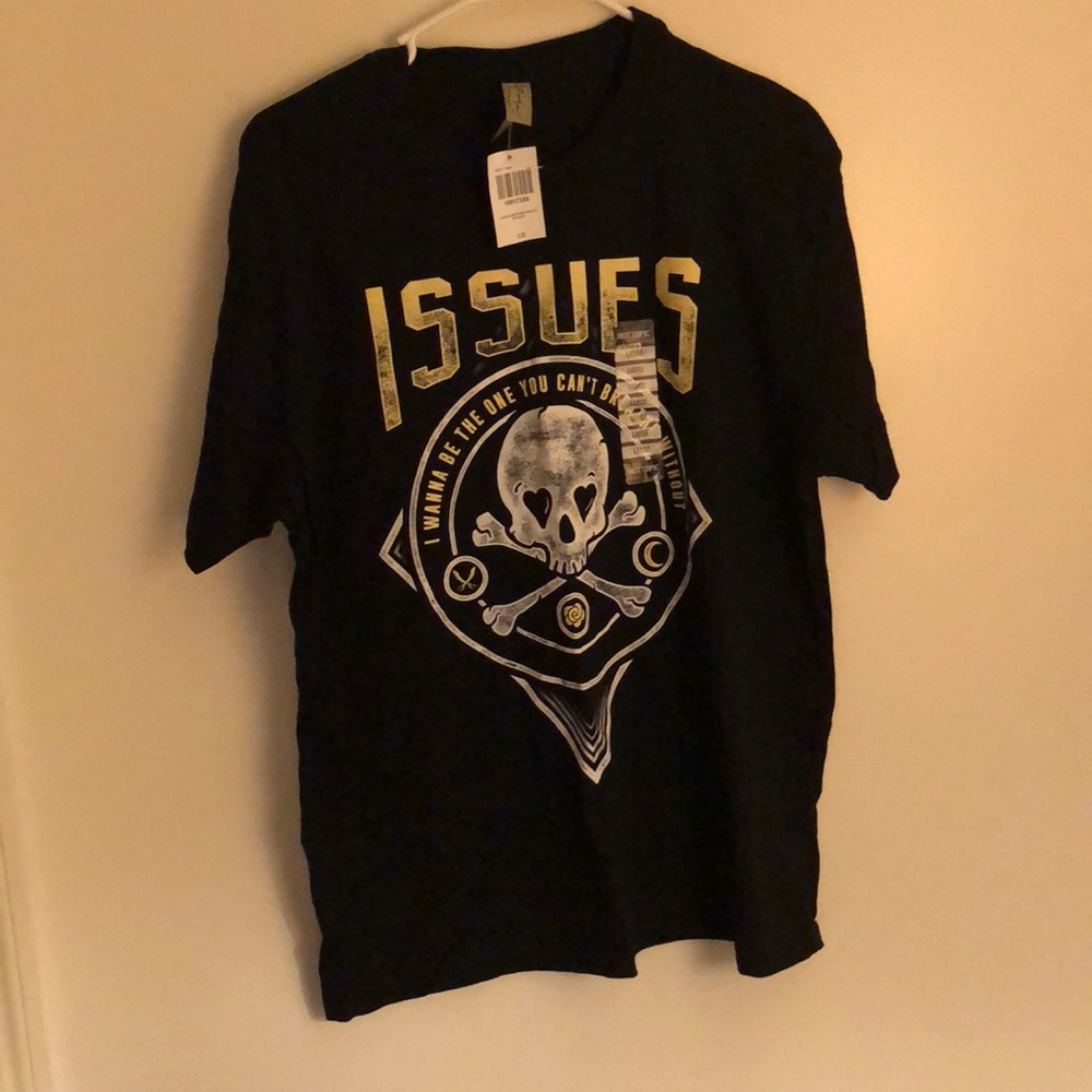 NWT Hot Topic Issues Band Tee